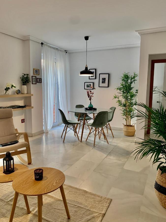 Homely Málaga Larios Exterior foto