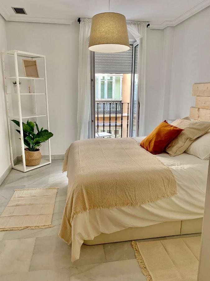 Homely Málaga Larios Exterior foto